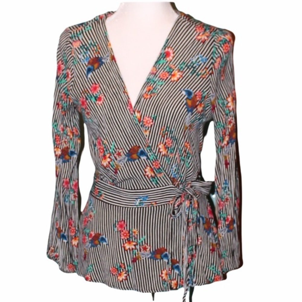 ONE CLOTHING Stripe Hummingbird Tie-Frt Top EUC S